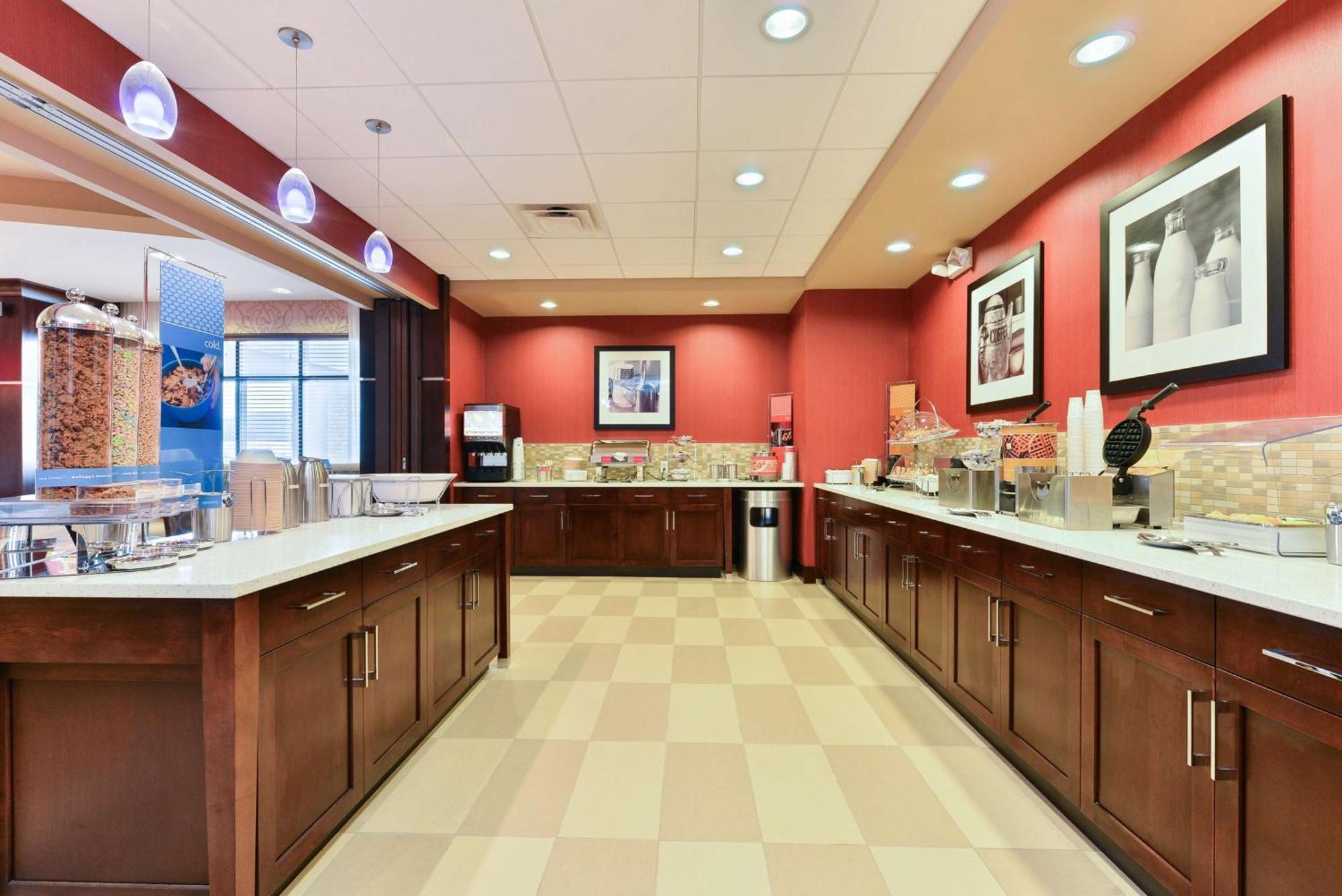 Hampton Inn Corning/Painted Post Экстерьер фото